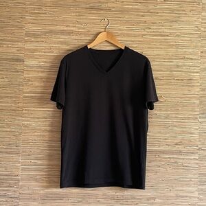 Classic Black V-Neck Men's Shirt UNIQLO